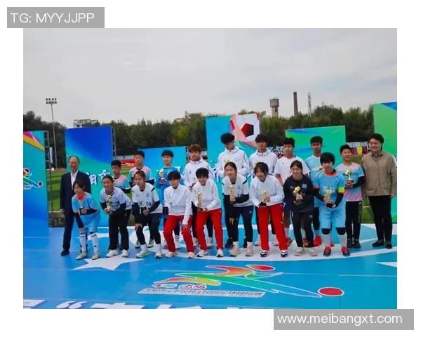 六完小足球队奋勇争先展现青春风采助力校园体育文化发展